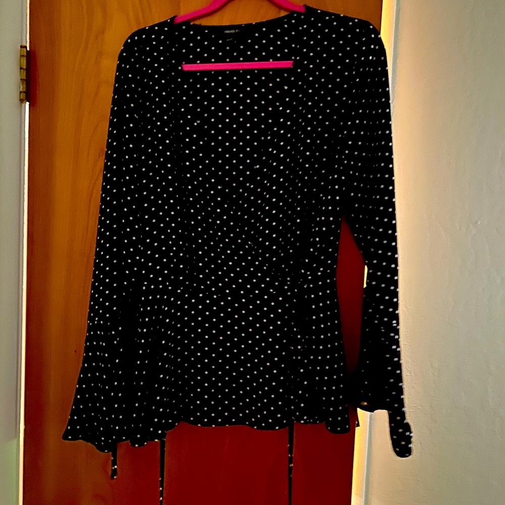 Forever 21 2x polka dot wrap top